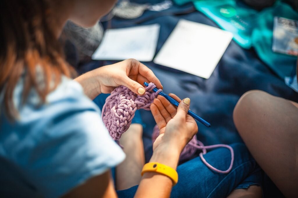 Cómo iniciar el negocio de ventas de bolsos y carteras tejidos a crochet paso a paso